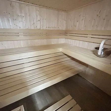 3 Pieces Pour 6 Personnes, Pres Des Pistes - - Com101-b302 *